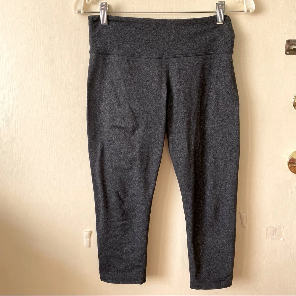 Lululemon Grey Capri length Leggings